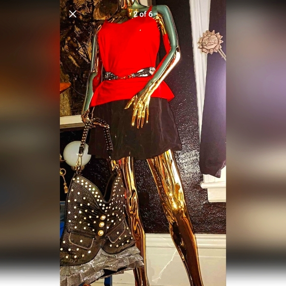 Stunning women's outfit, bustier bag, red top, skirt and belt all for $75! 🤩🥰 - Picture 2 of 6